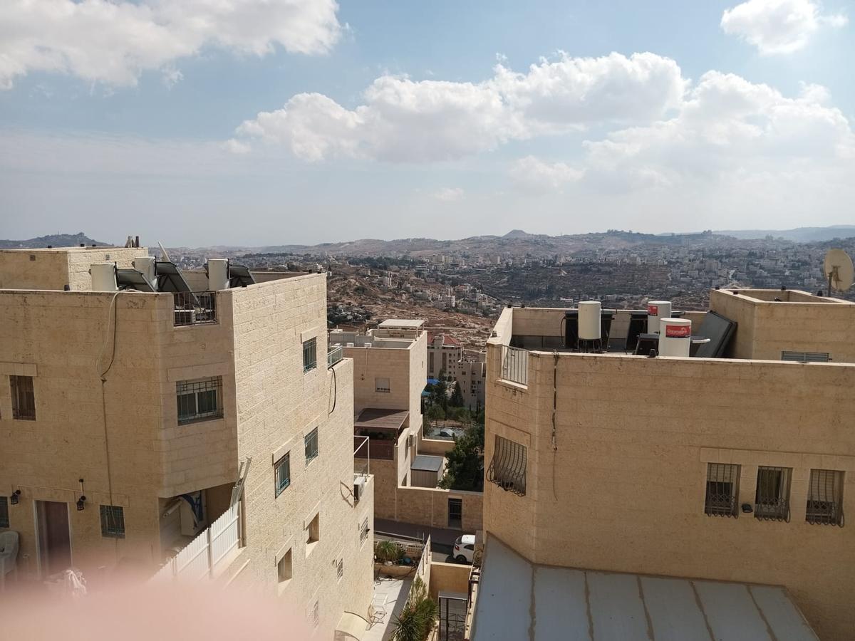Har Homa, el barrio del sur de Jerusalén donde vive Leah, y al fondo Belén.