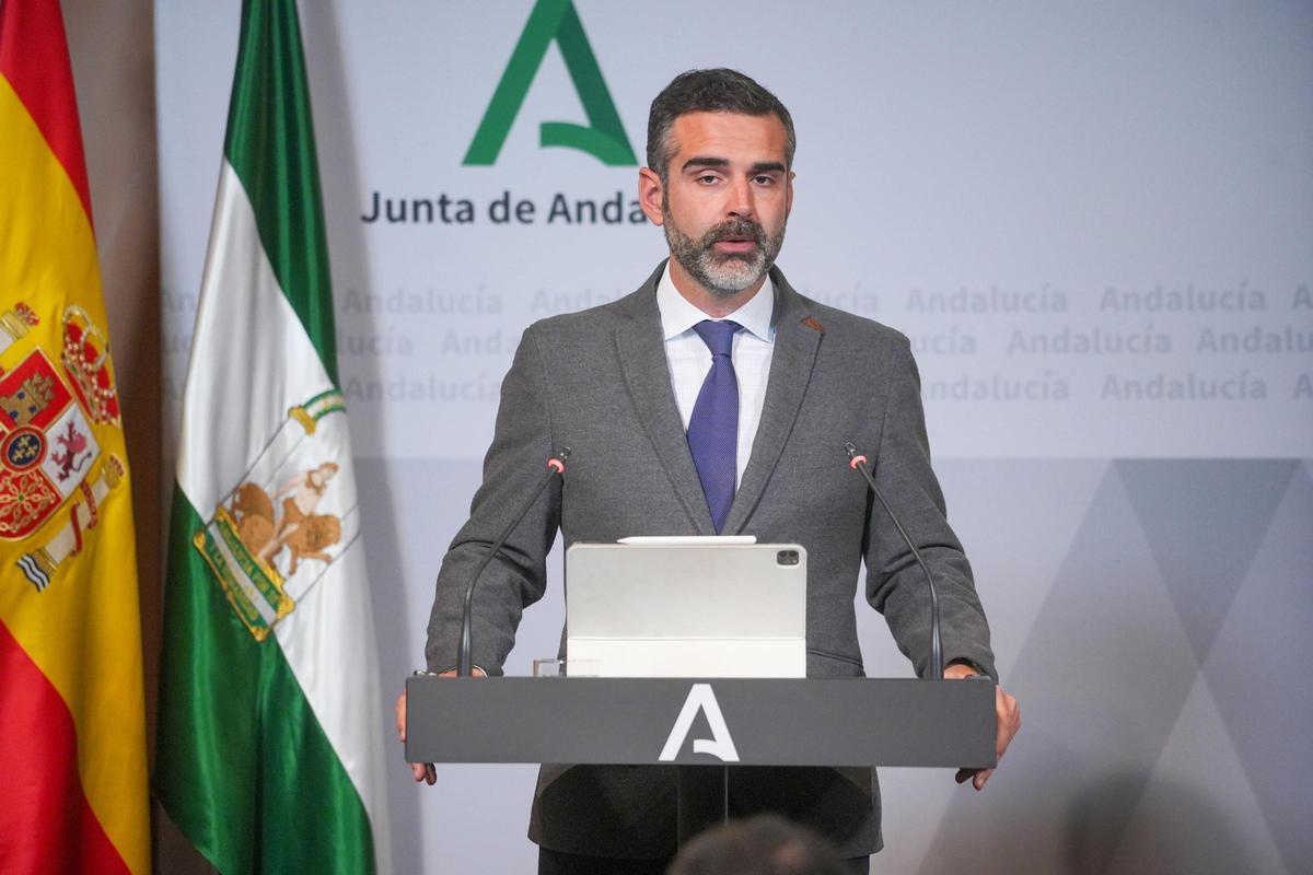 El portavoz de la Junta, Ramón Fernández-Pacheco, este martes.