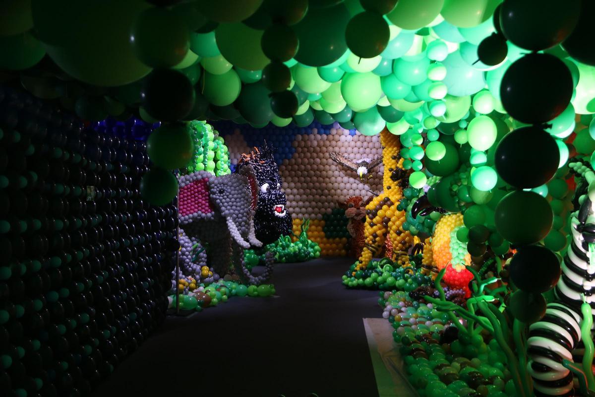 Les imatges de 'Balloon story', la mostra amb més de 600.000 globus Les imatges de 'Balloon story', la mostra amb més de 600.000 globus