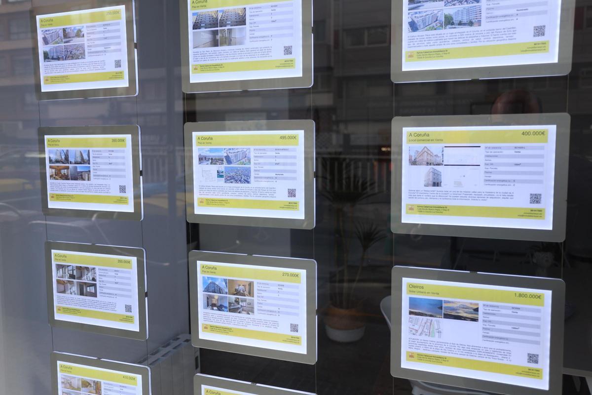 Escaparate de inmobiliaria en febrero de 2025