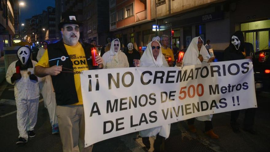 Una manifestación contra los crematorios