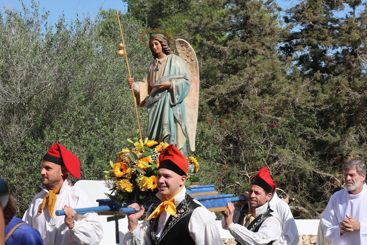 Todas las fotos de las fiestas patronales de Sant Rafel Todas las fotos de las fiestas patronales de Sant Rafel