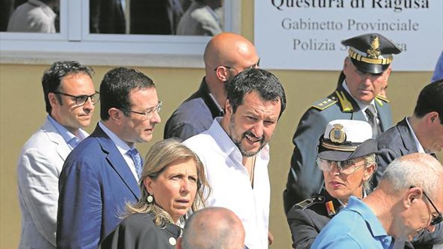 Salvini: «Italia no puede ser un campo de refugiados»