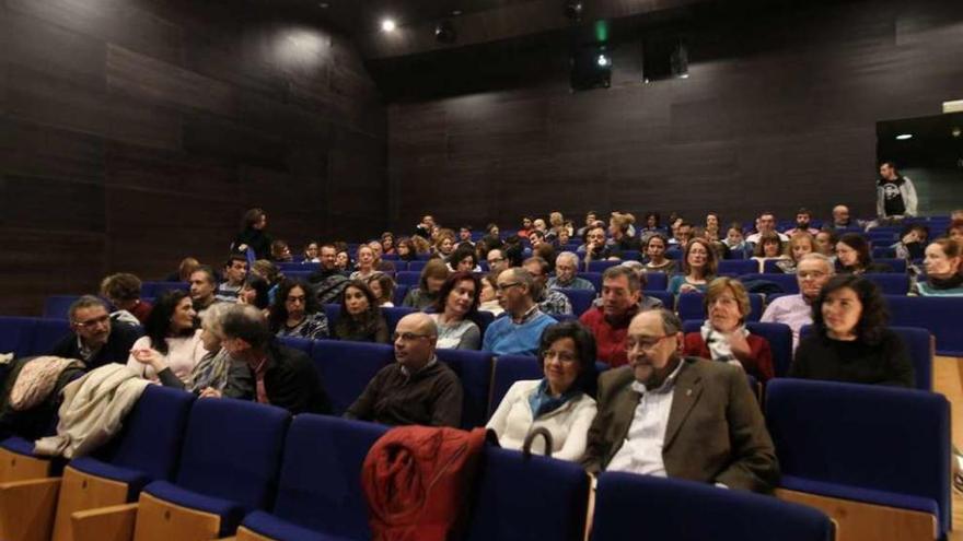 El público en la proyección de las películas ganadoreas de la pasada edicion del OUFF. // Jesús Regal
