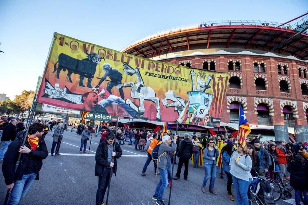 L'independentisme es manifesta a Barcelona en contra del judici del procés