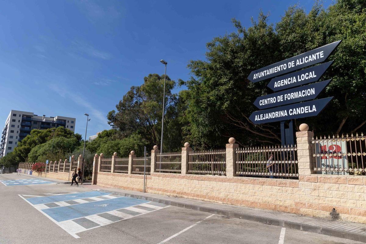 El nuevo centro Impulsalicante ya tiene el nombre de Alejandrina Candela, fundadora de la Horchatería Azul de Alicante El nuevo centro Impulsalicante ya tiene el nombre de Alejandrina Candela, fundadora de la Horchatería Azul de Alicante