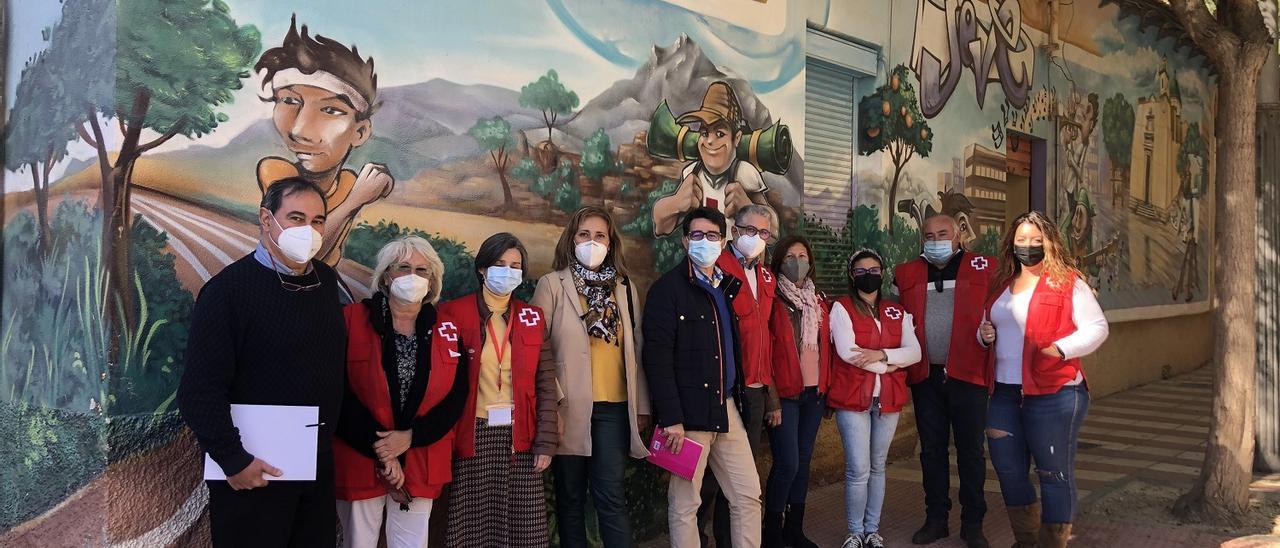 Los concejales de Cs en su visita a la sede de Cruz Roja en San Vicente del Raspeig.