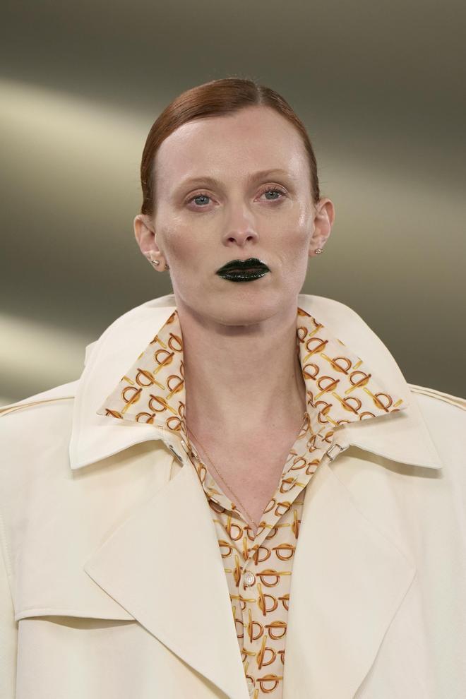 Los labios verdes de Burberry