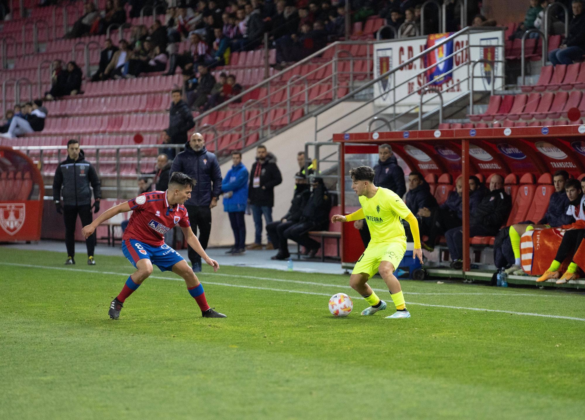 El partido de Copa entre el Numancia y el Sporting, en imágenes