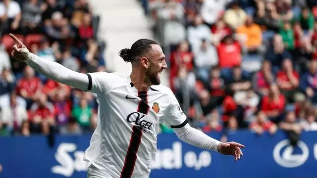 El Mallorca pega primero con un gran disparo de Muriqi