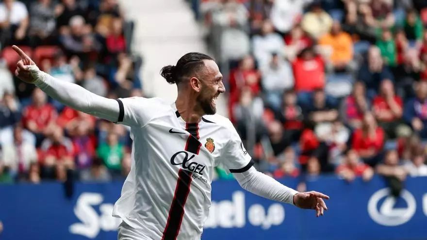 El Mallorca pega primero con un gran disparo de Muriqi