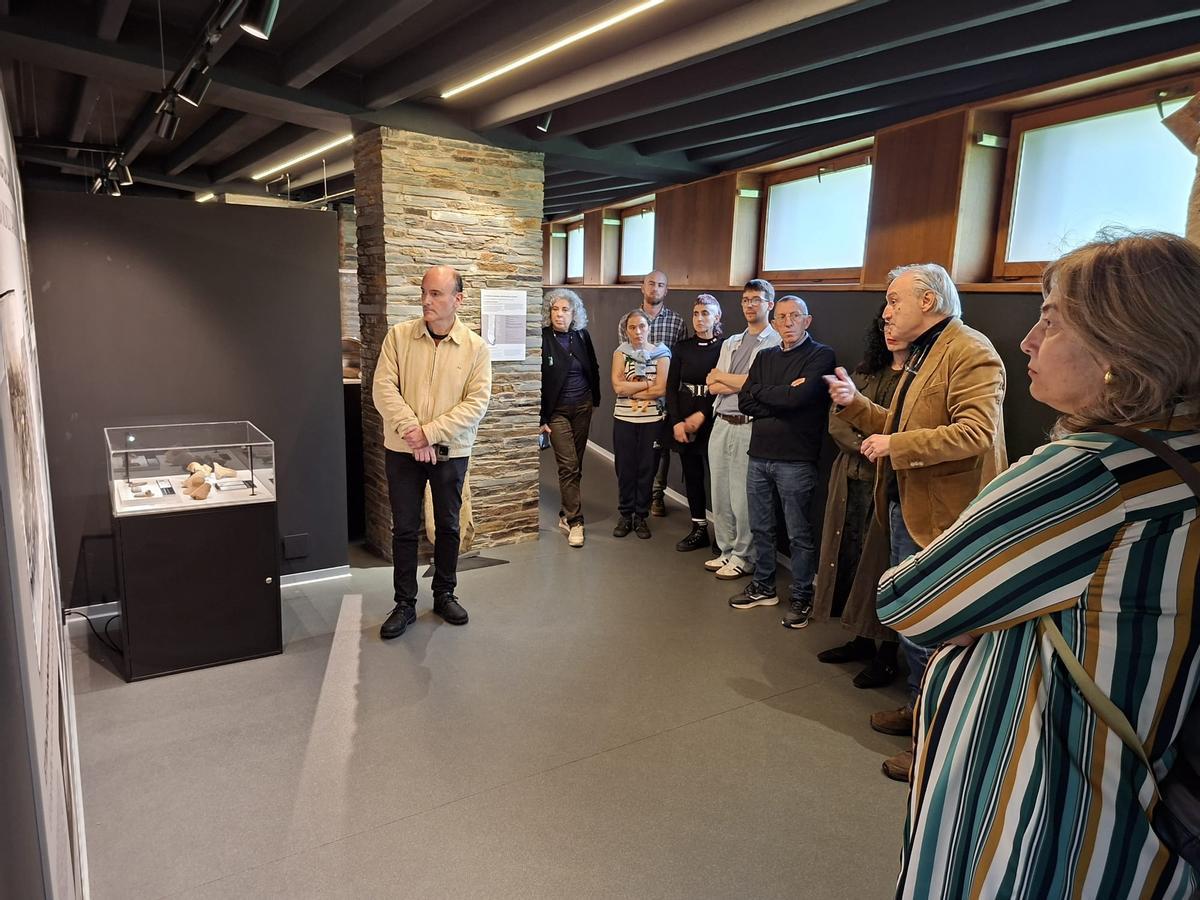 En imágenes: El aula didáctica del castro de Coaña se renueva con contenidos más actuales y piezas inéditas En imágenes: El aula didáctica del castro de Coaña se renueva con contenidos más actuales y piezas inéditas