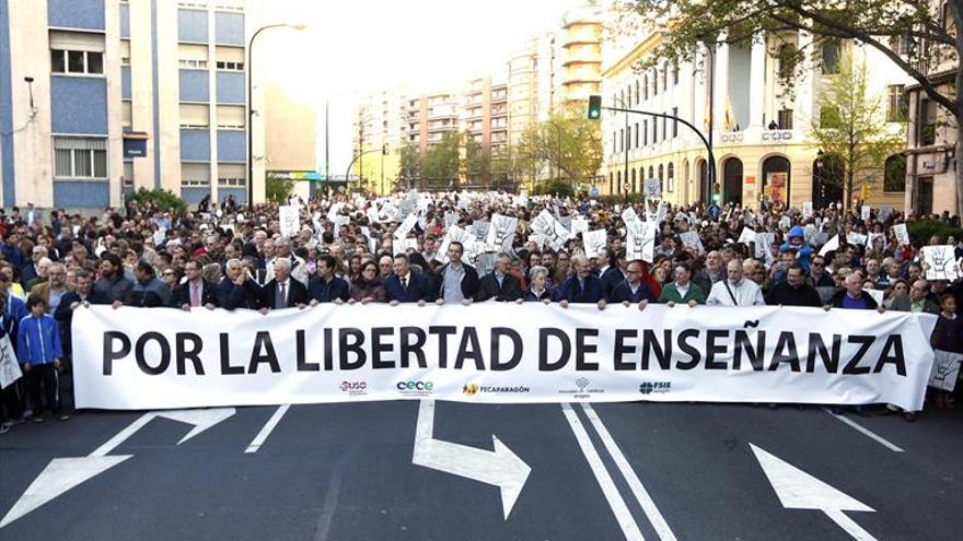 En el aire el pago a la concertada tras el voto de PP y Podemos