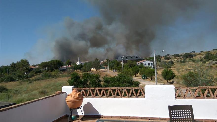 Controlado el incendio en el embalse de Proserpina