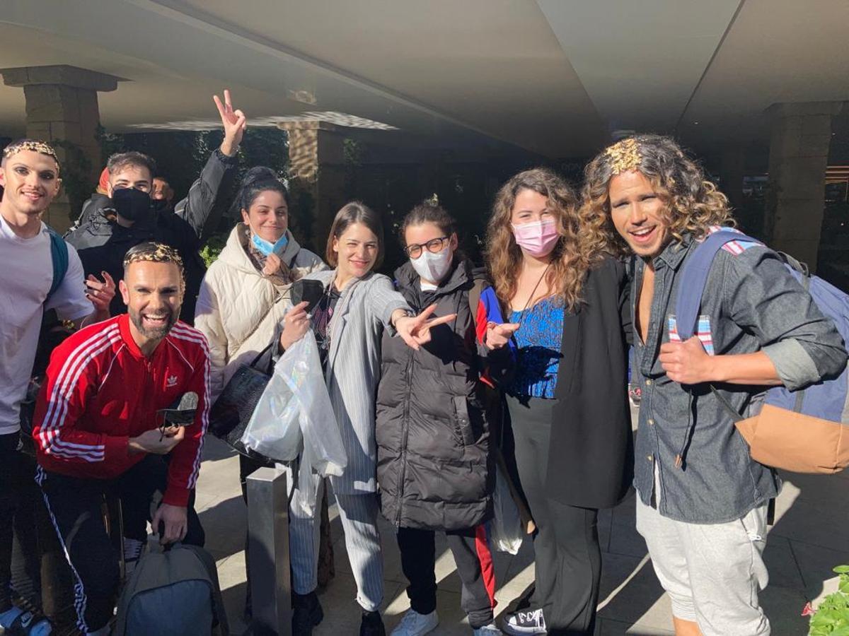 Tanxugueiras posó esta tarde junto a sus bailarines, últimos ensayos antes de la gran final