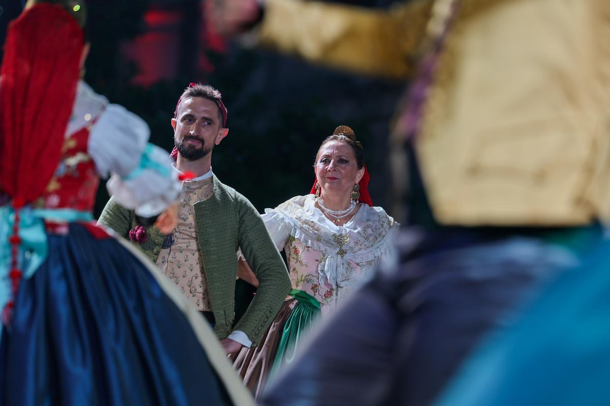 Bailes Tradicionales a pie de Ayuntamiento en las Fallas 2026