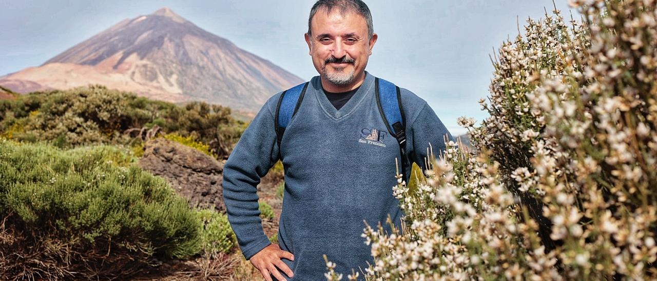 Antonio Martínez Ron durante su visita al Centro de Investigación de Izaña.