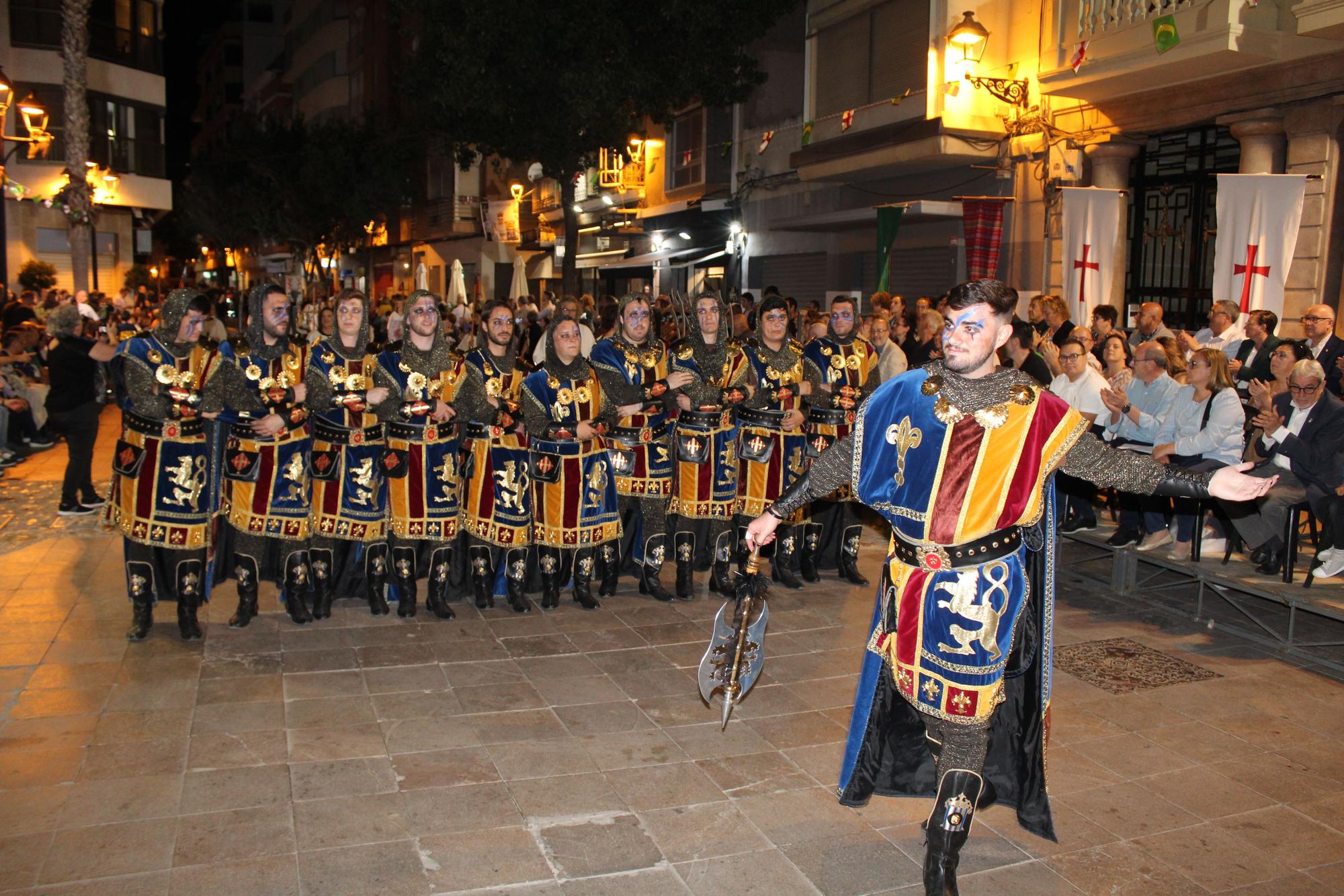 Los Moros y Cristianos conquistan la Vila de Alzira