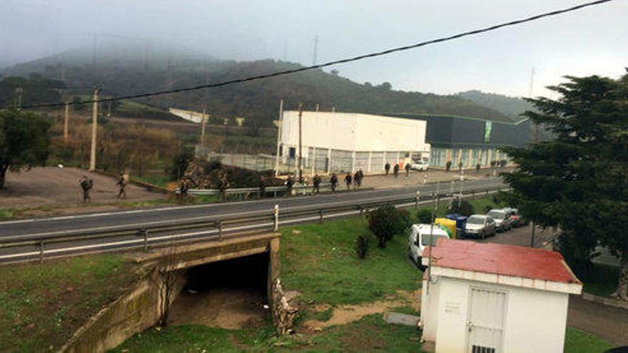 Una imatge dels soldats a l&#039;entrada de Llançà