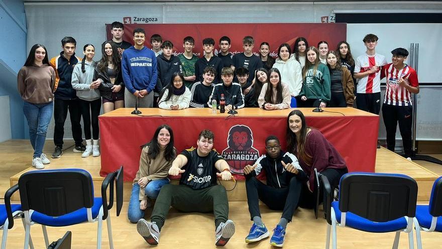 Los curiosos lugares de Zaragoza que han visitado los estudiantes de Escolapios Barbastro