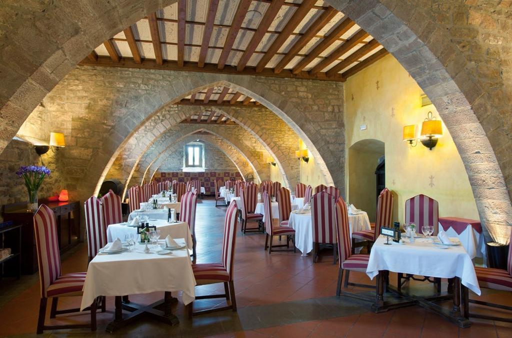 Restaurante del parador de Cardona.