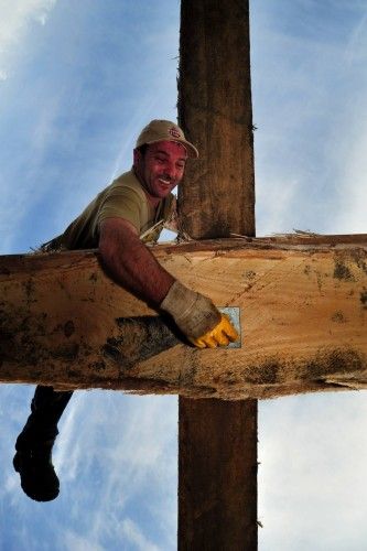 Construcción de una batea en Arousa