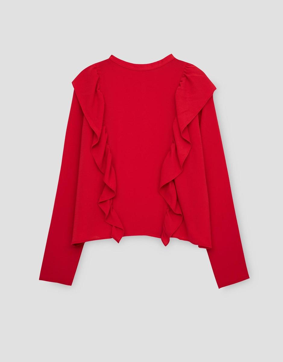 Prendas en rosa y rojo para la primavera: blusa de Pull &amp; Bear