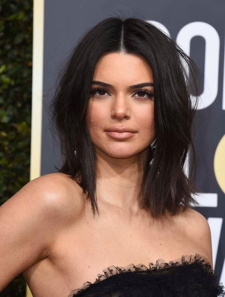 Kendall Jenner y su nueva cara en los Globos de Oro 2018