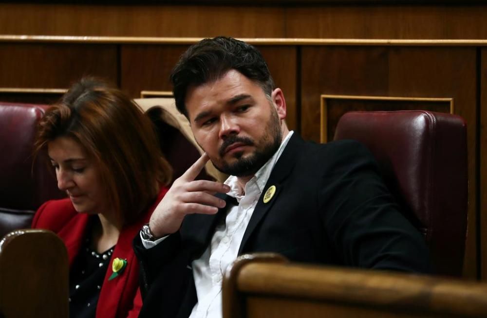 La primera jornada de la sessió d'investidura de Pedro Sánchez, en imatges