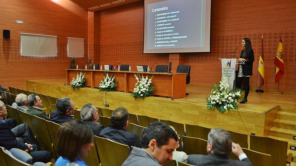 Acto de presentación del estudio de viabilidad del Plan del Noroeste. | E. P.