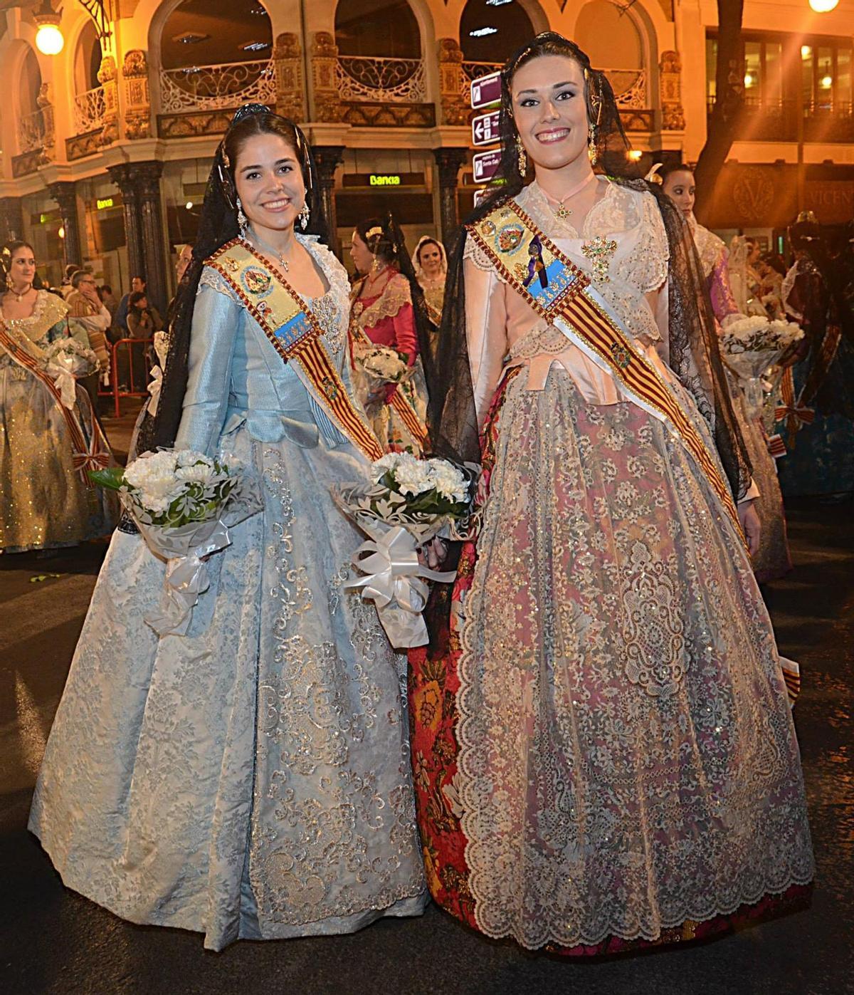 Y seguimos creciendo. Aquí, con Carmen, la hija de su presidente de adulta, Salva Torres. Y seguimos creciendo. Aquí, con Carmen, la hija de su presidente de adulta, Salva Torres.