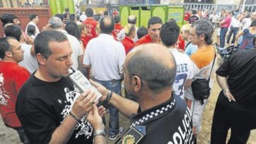 Vila-real aplica los primeros tests de alcoholemia en los ‘bous’ sin multas