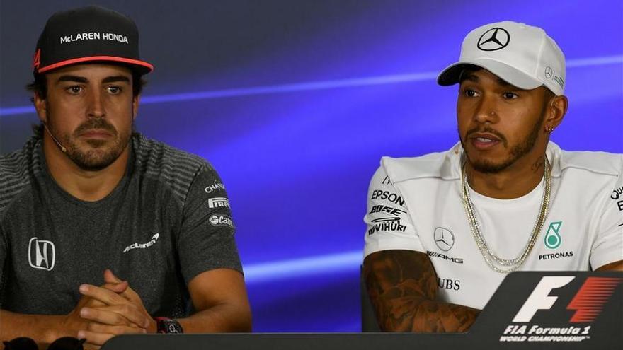 Hamilton: &quot;Espero que Alonso pueda luchar con nosotros el próximo año&quot;