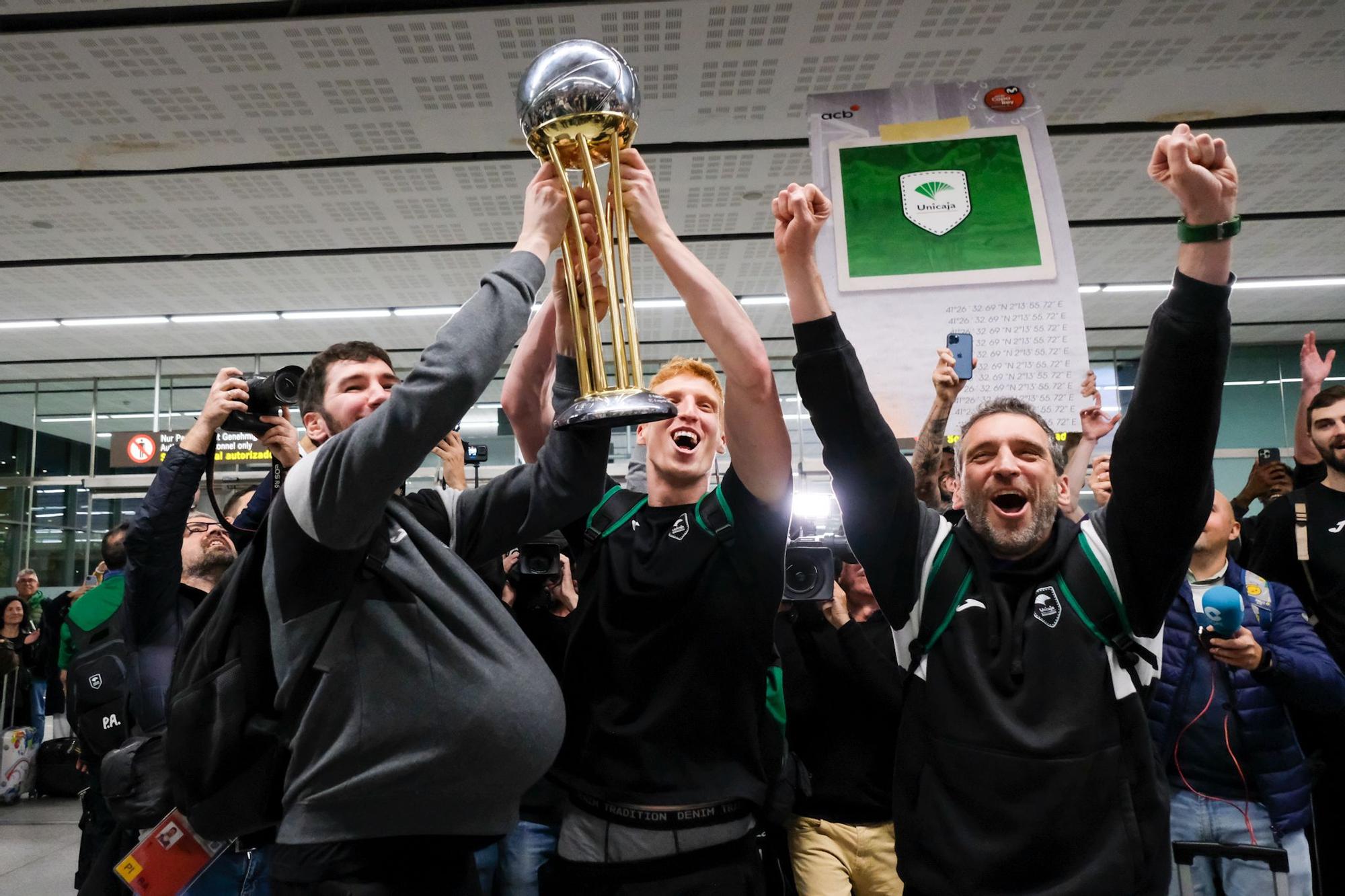 La llegada del Unicaja al aeropuerto de Málaga tras ganar la Copa del Rey