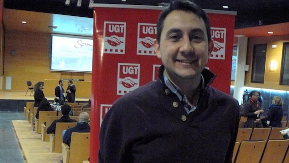 Els catalans fan un 21% més d’hores extres que les que passen de baixa