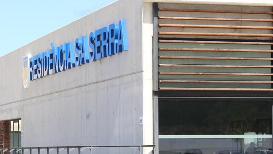 Familias de Sa Serra denuncian otra vez falta de personal para atender a los internos