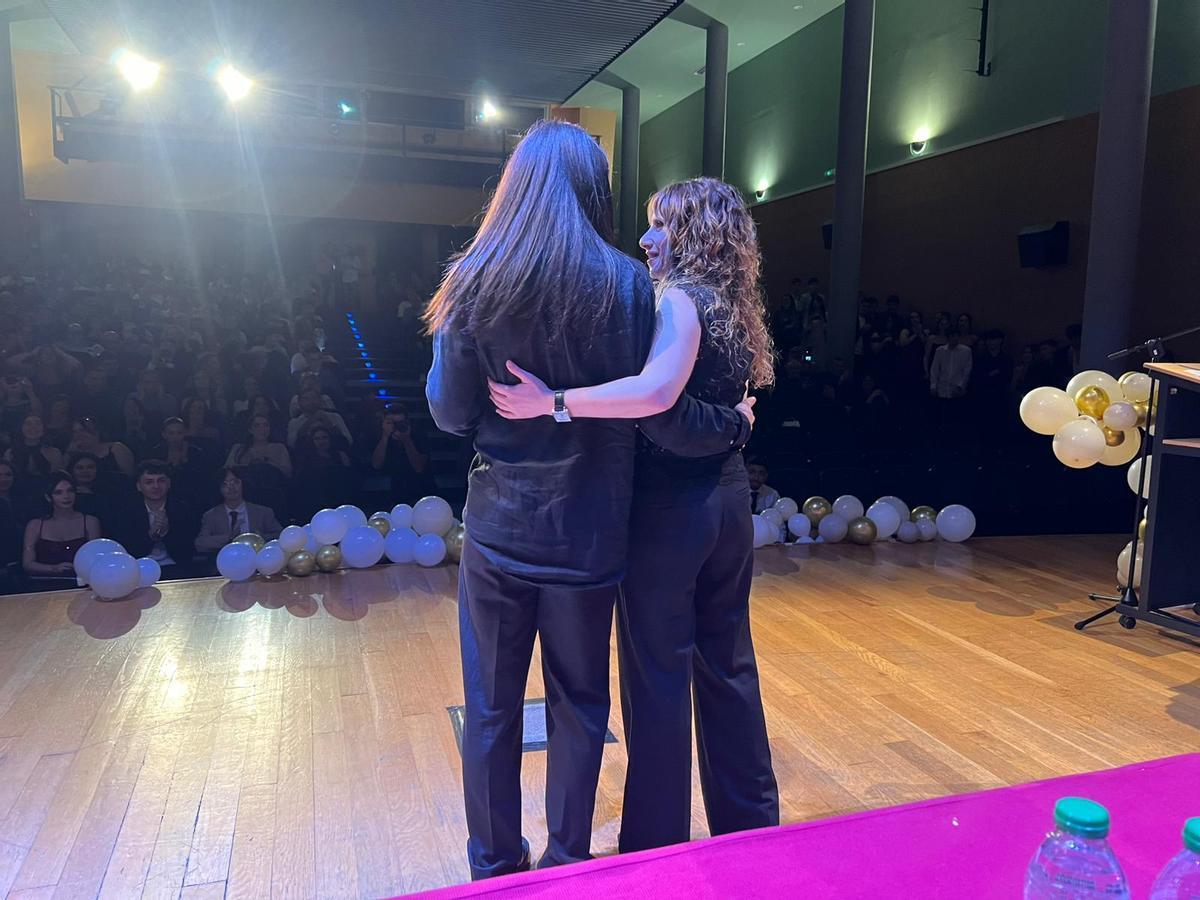 Las graduaciones se intensifican en los institutos de Gijón (en imágenes) Las graduaciones se intensifican en los institutos de Gijón (en imágenes)