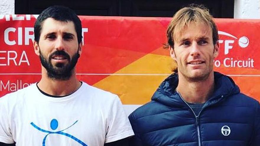 Guti y Gimeno Traver, en la entrega de trofeos