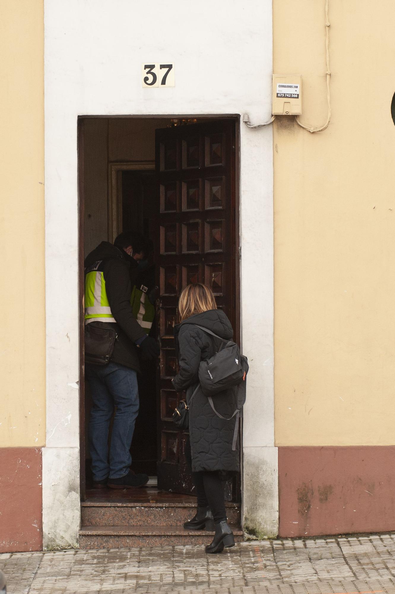 Desalojo de la casa donde un ocupa dio un machetazo en la cabeza a otro