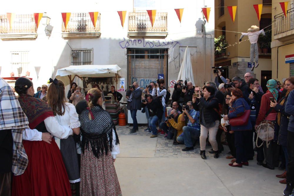 Fiesta fallera decimonónica para celebrar el aniversario del Patrimonio