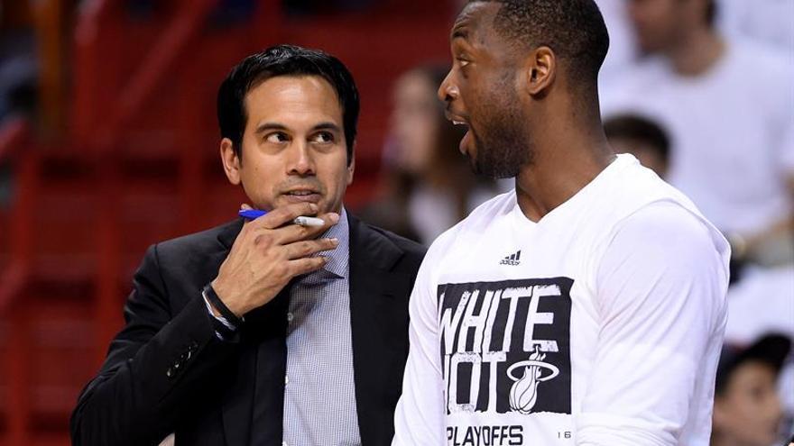 Bulls presenta oficialmente a Wade y Rockets anuncia el fichaje de Prigioni