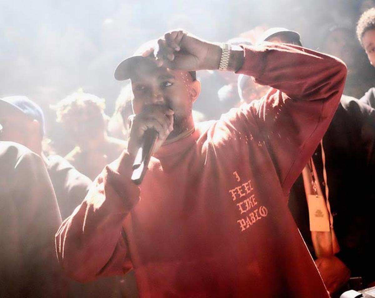 Kanye West explica el porqué le ha pedido dinero a Mark Zuckerberg