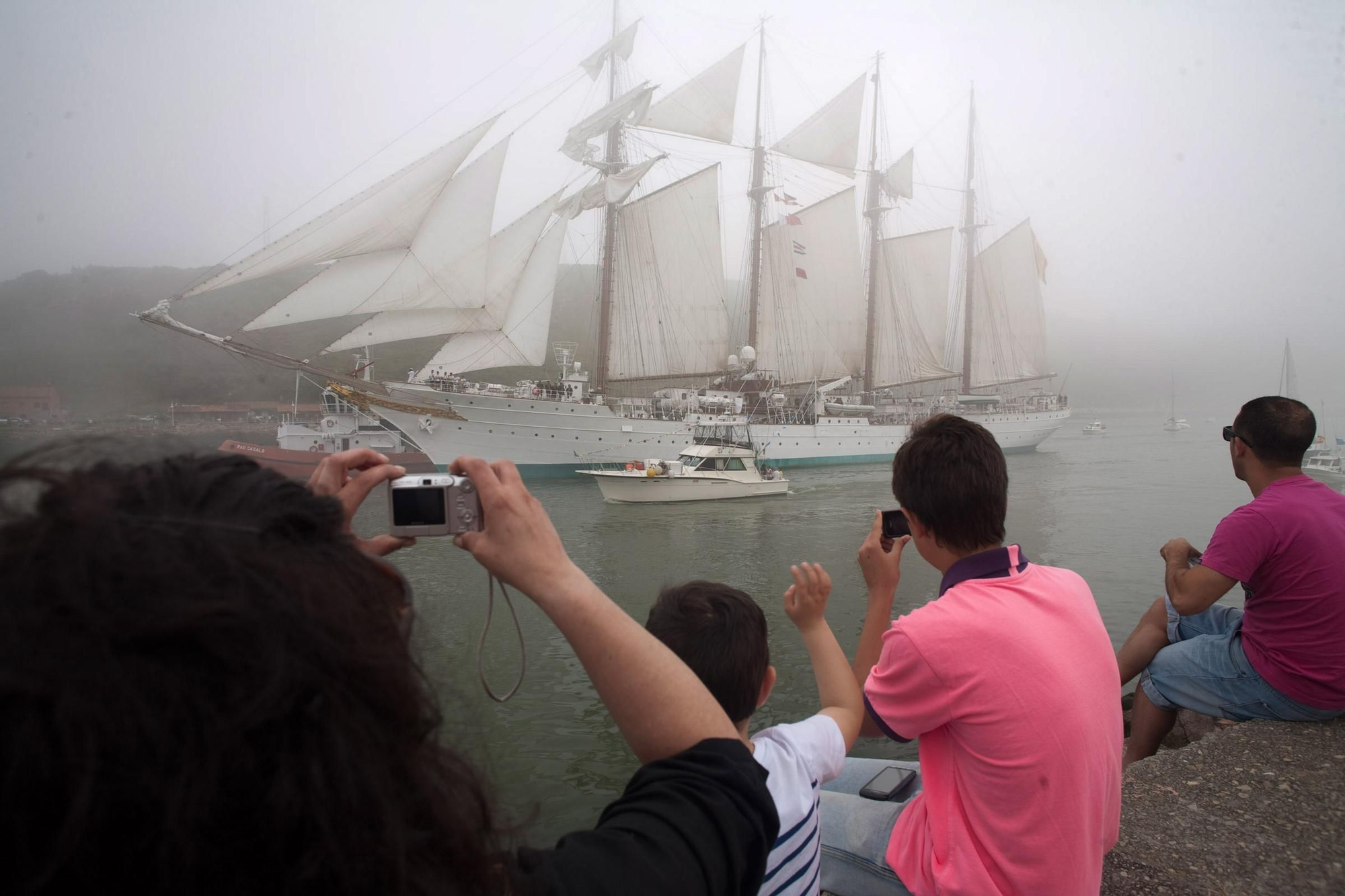 En imágenes: Así fue la última visita del Juan Sebastián Elcano a Asturias, en 2013 y a Avilés