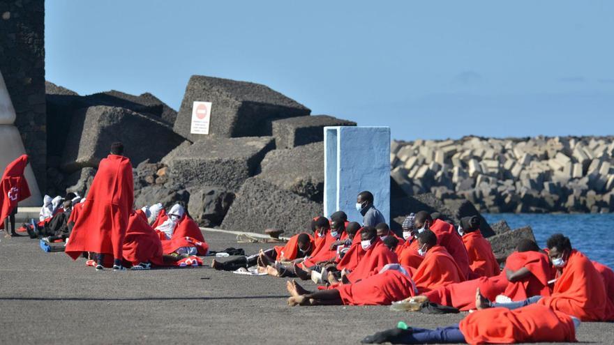 Imagen de archivo de un grupo de migrantes recién llegados a El Hierro.