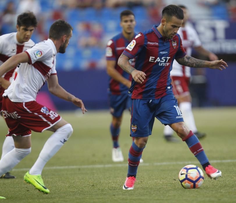 Levante - Huesca, en imágenes