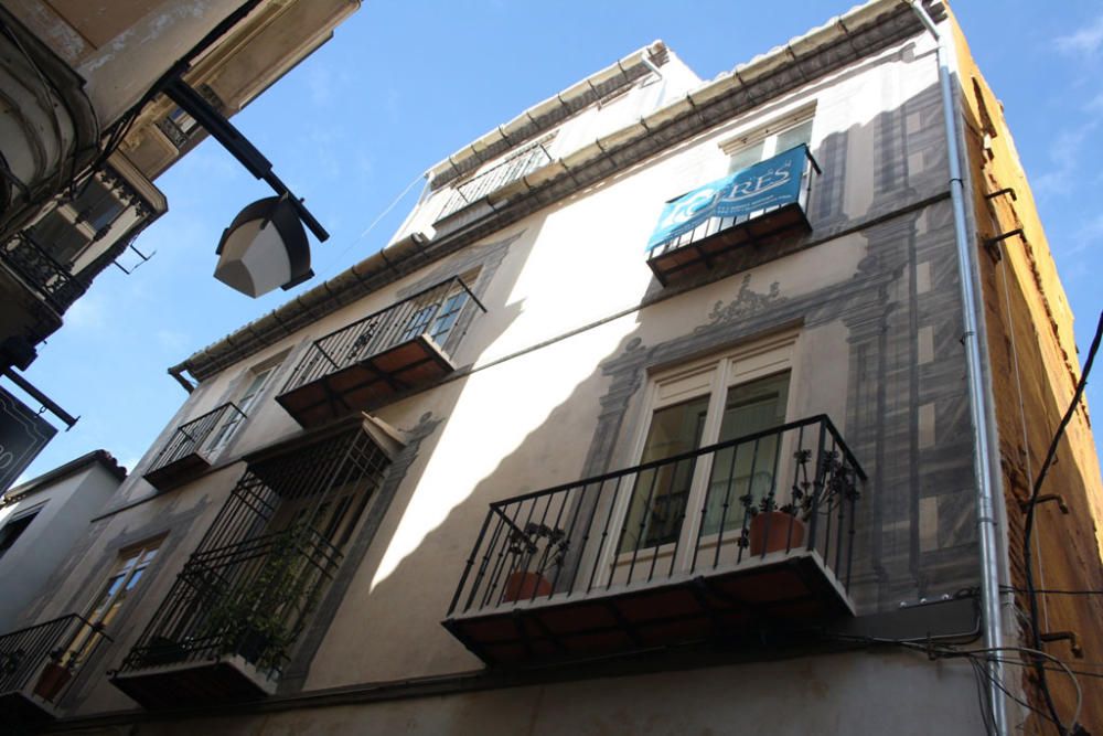 'Cinco bolas' de Simón Flynn, 'Casa del Obispo' de Nina Rodríguez y 'Torre de San Felipe' de Feliciano Ruy, ganadoras del Concurso Fotográfico'Pinturas Murales Barrocas" de Málaga Monumental