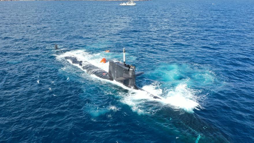 Las inocentadas del submarino Peral y el apóstol Santiago