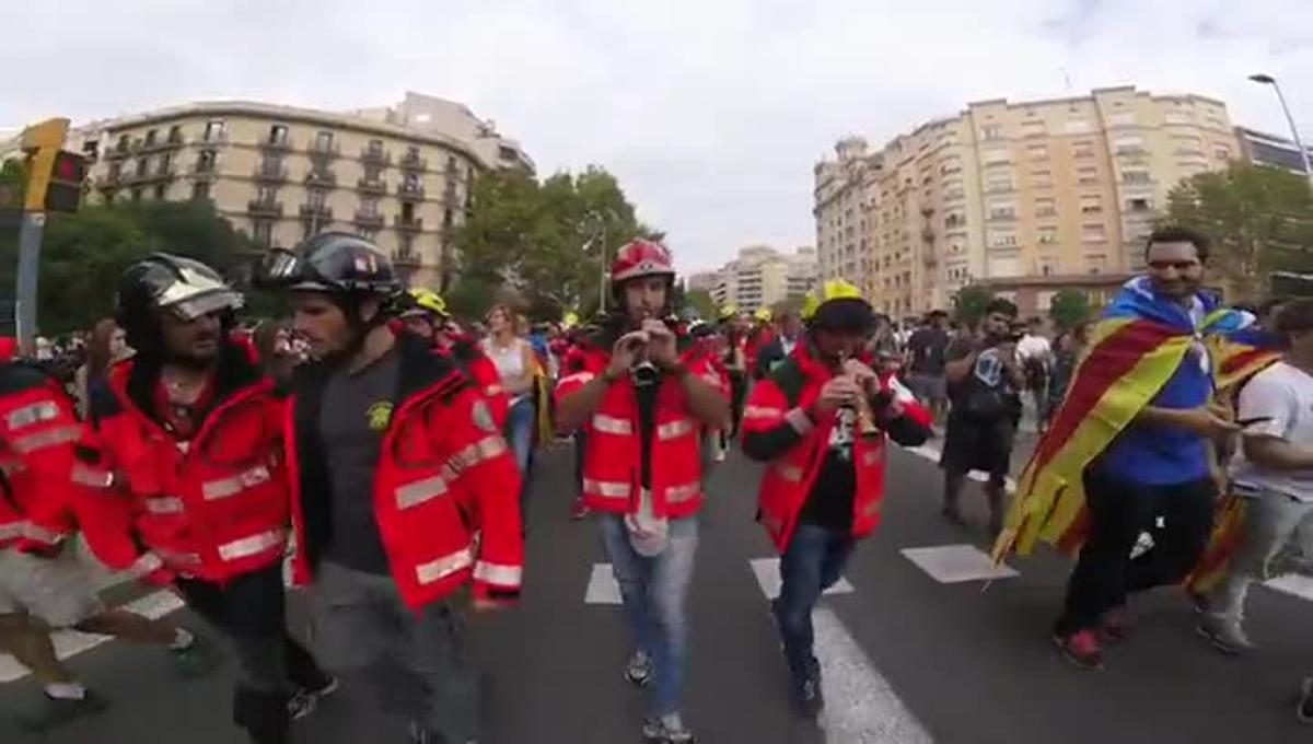 Bombers a la manifestació.