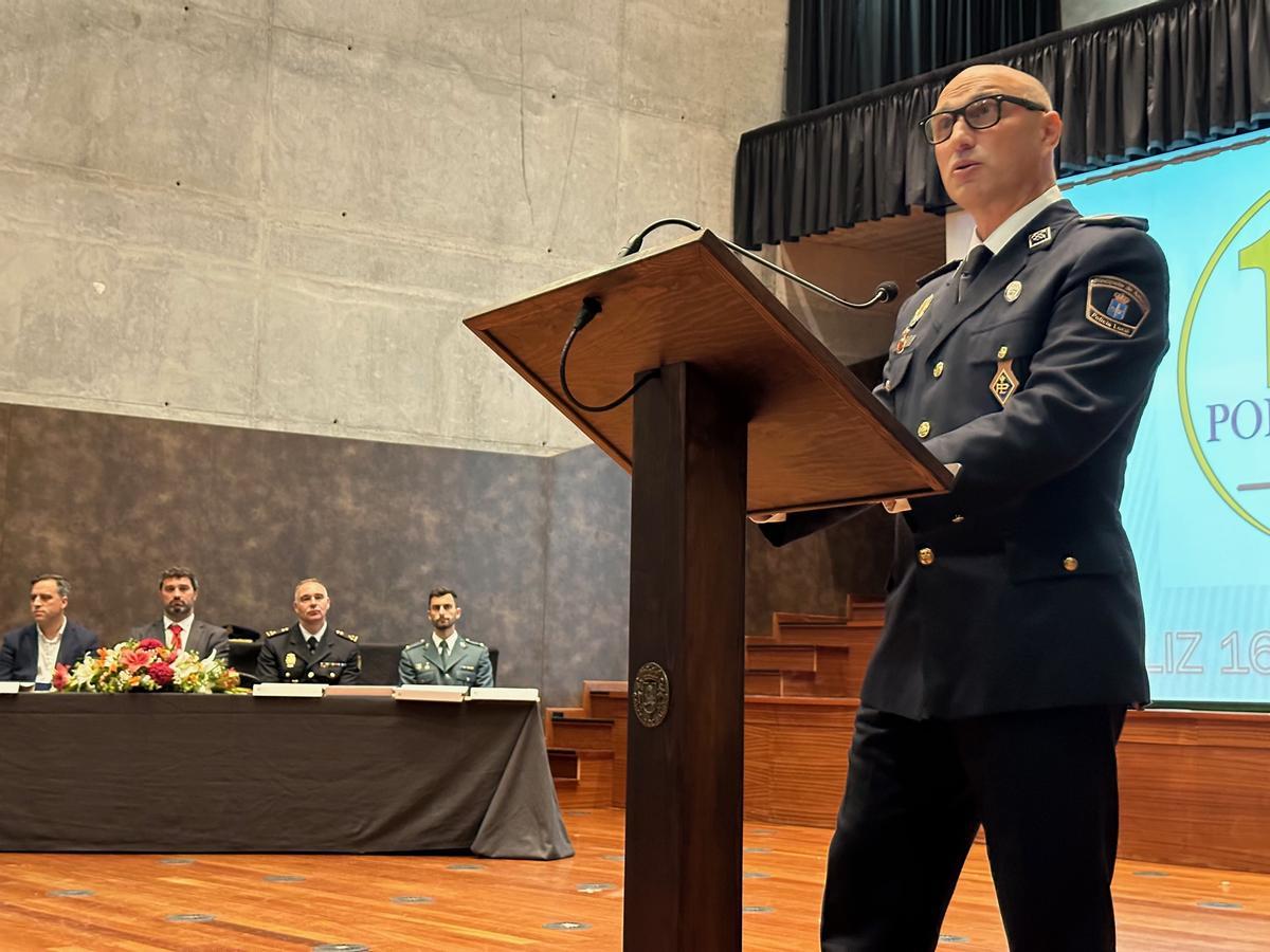 Carlos Regino García durante un momento de su intervención.