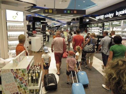 Wie riesig! Der neue Duty-Free-Bereich im Airport